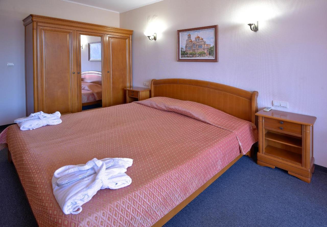 Estreya Residence Hotel&SPA Saints Constantine and Helena Exterior foto
